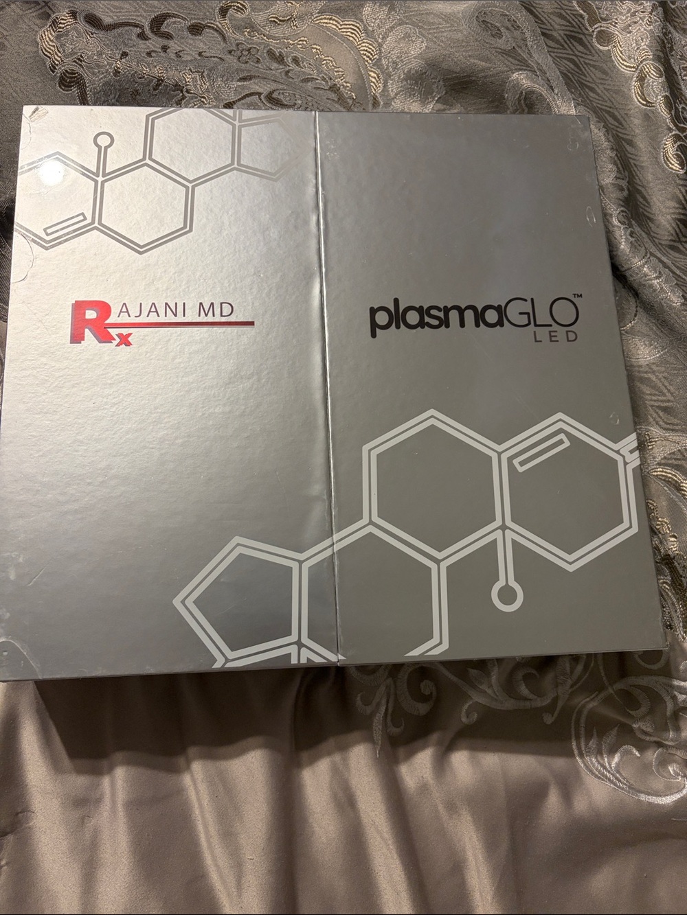 plasmaGLO LED Kit by Rajani MD - Silver Box